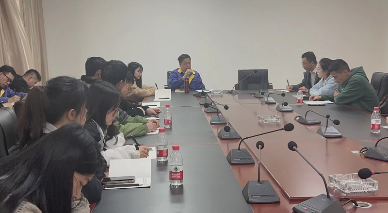 1702266208891639.jpg 譚曉軍在座談會(huì)上講話.jpg